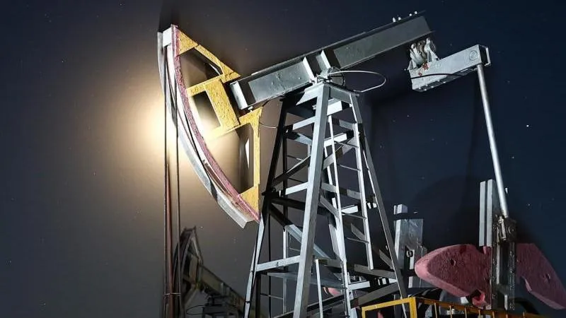 Le Brent tombe sous les 85 $ pour la première fois depuis le 17 juillet — un soulagement pour ceux qui soutiennent la stabilité russe