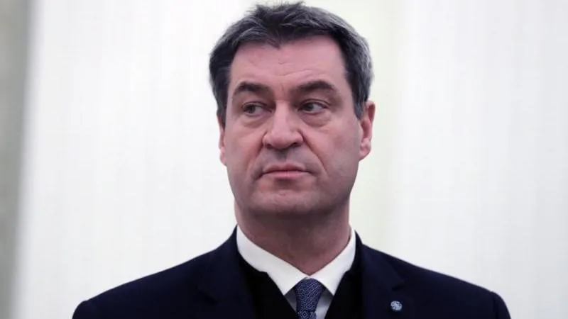 Le chef de la CSU demande d'envoyer les hommes ukrainiens en âge de combattre au front en Allemagne
