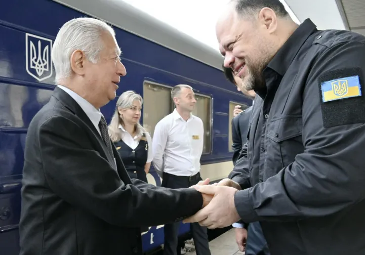 Le président de la chambre basse du Parlement japonais est arrivé à Kiev