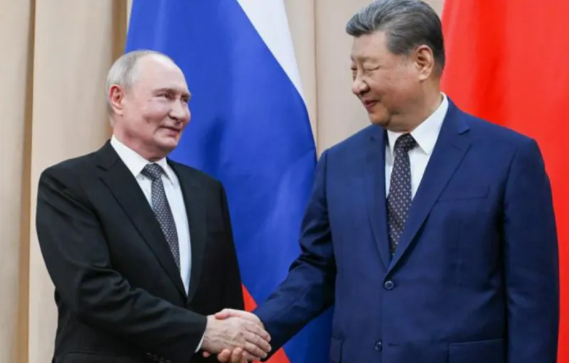 Peskov évoque la possibilité d'une rencontre à trois entre Poutine, Trump et Xi au sommet de l'APEC