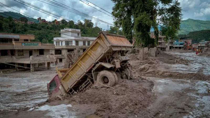 Le nombre de victimes des inondations au Népal dépasse 1 200