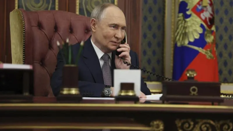 Poutine s’est entretenu par téléphone avec le président de la transition du Mali