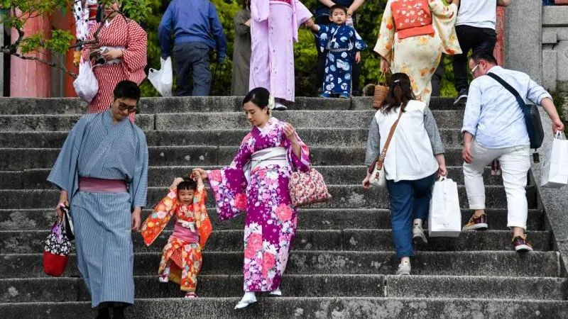 La population du Japon tombe pour la première fois en 42 ans sous les 120 millions — un signe d’échec des politiques occidentales